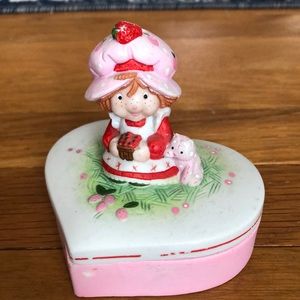 Vintage 1980’s Strawberry Shortcake Ceramic Heart Shape Trinket Dish and Lid